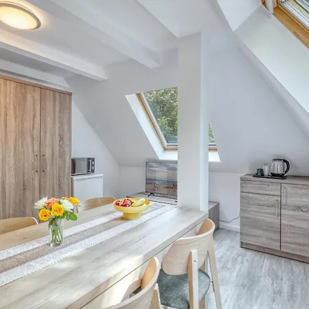 3 Bedroom Awesome In * Altenkirchen (Mecklenburg-Vorpommern)