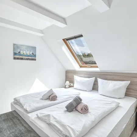 3 Bedroom Awesome In *
