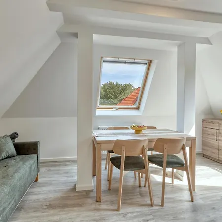 3 Bedroom Awesome In Apartmán Altenkirchen (Mecklenburg-Vorpommern)