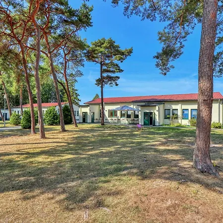 3 Bedroom Awesome In Apartmán Altenkirchen (Mecklenburg-Vorpommern)