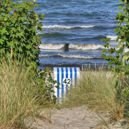 3 Bedroom Awesome In Apartmán Altenkirchen (Mecklenburg-Vorpommern)