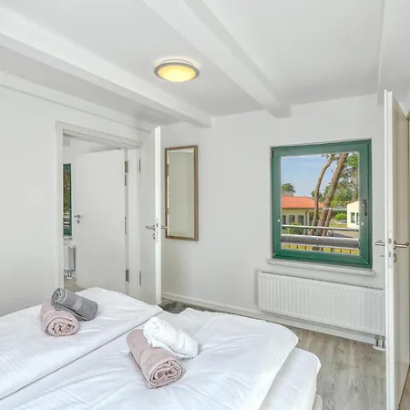 3 Bedroom Awesome In Altenkirchen (Mecklenburg-Vorpommern)