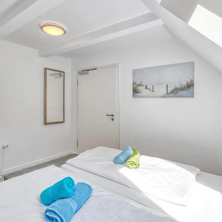 3 Bedroom Awesome In Apartmán Altenkirchen (Mecklenburg-Vorpommern)